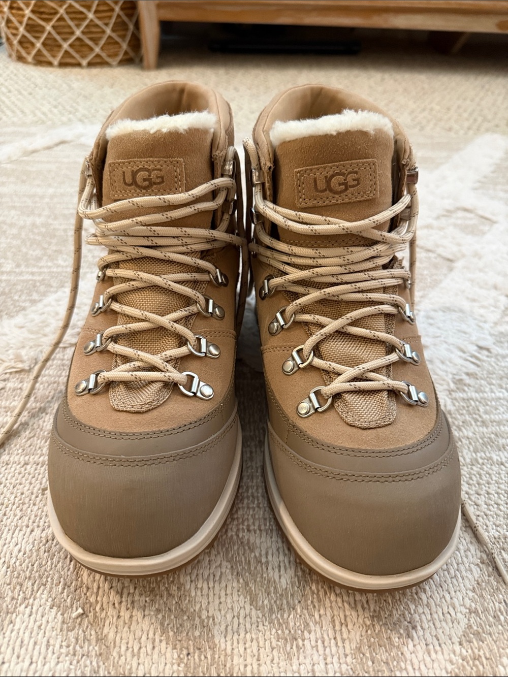UGG BOOTS 🩷 NWOT